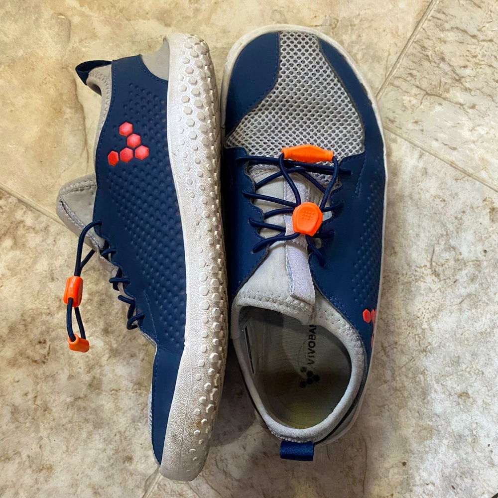 Vivobarefoot shoes size 6 womens